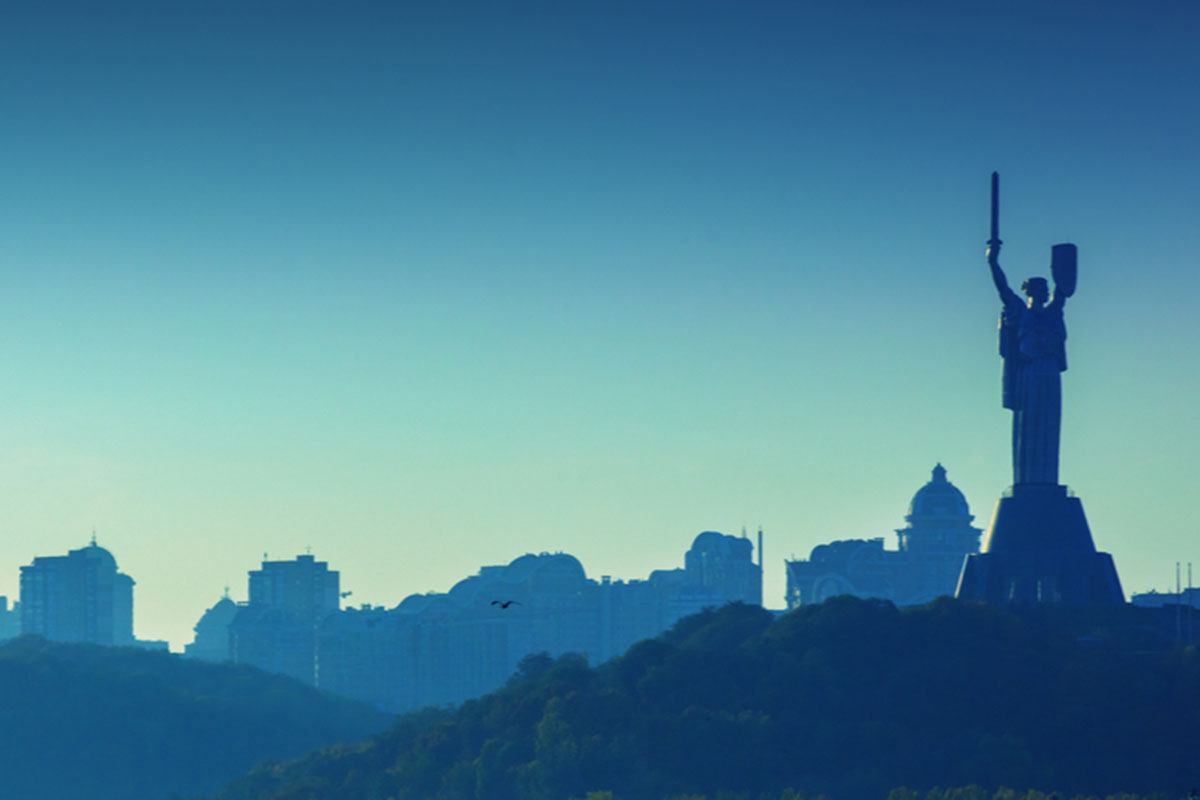 Skyline-Kyiv-©Shutterstock_1200x800