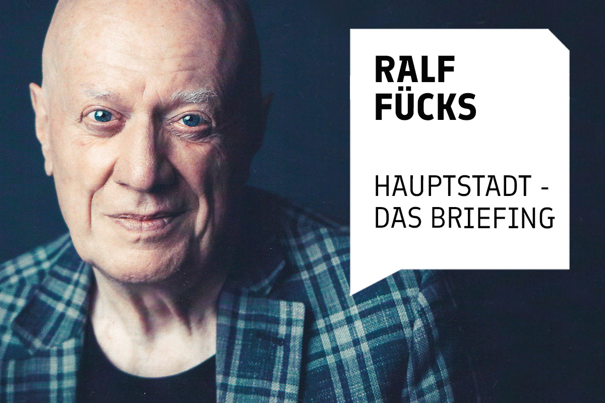 Im Sommerinterview mit Jörg Thadeusz spricht Ralf Fücks für den Podcast Hauptstadt – Das Briefing über die Verteidigung liberaler Demokratie in Zeiten globaler Bedrohung. Ein Gespräch über sicherheitspolitisches Umdenken, die Kraft individueller Verantwortung und den Mut zur Freiheit.