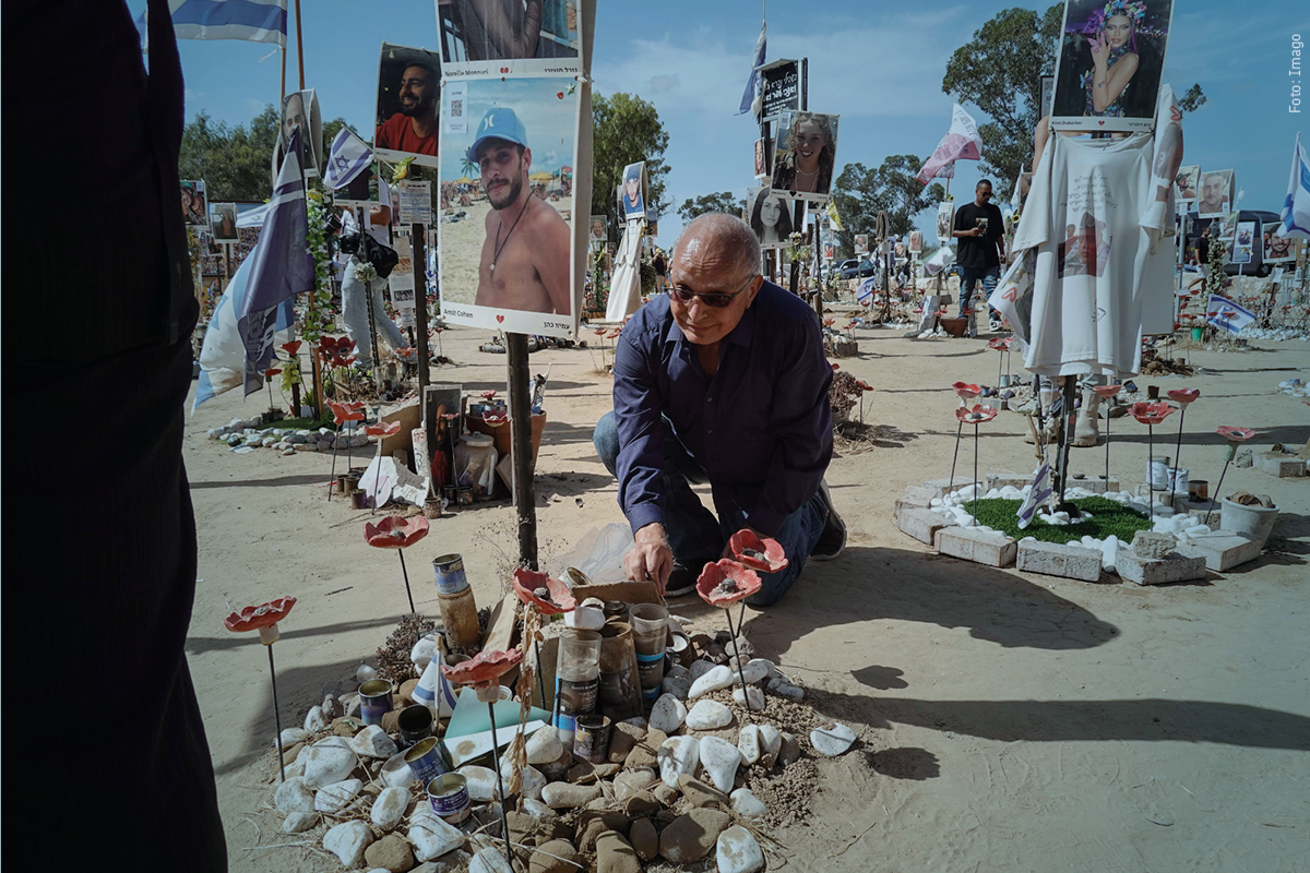 Seit dem Überfall der Hamas auf Israel am 7. Oktober 2023 dauert der Krieg in Gaza an. Die Aussicht auf Frieden im gesamten Nahen Osten scheint aussichtsloser denn je. Inmitten dieser schwierigen Lage haben wir im Sommer 2024 mit unserem Projekt „Netzwerk Nahost“ begonnen.  Sämtliche Veröffentlichungen zu unserem produktiven und erfolgsversprechenden Austausch haben wir hier für Sie zusammengefasst.