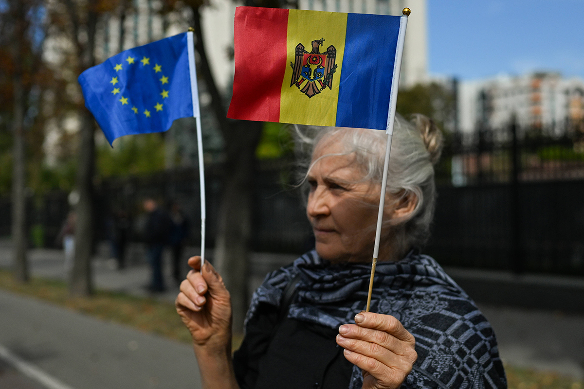 As the European Union adjusts its policies in preparation for a new round of enlargement, relations between Moldova and the European Union (EU) have entered a new stage of development. Natalia Stercul (Foreign Policy Association fo the Republic of Moldova) analyses the situation.