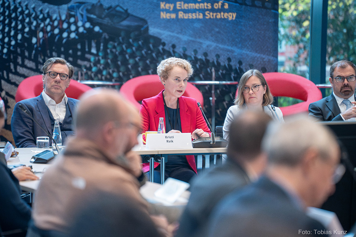 The Center for Liberal Modernity cordially invites you to its annual panel discussion “Russia and the West” in Berlin on Thursday, 16 October 2025.