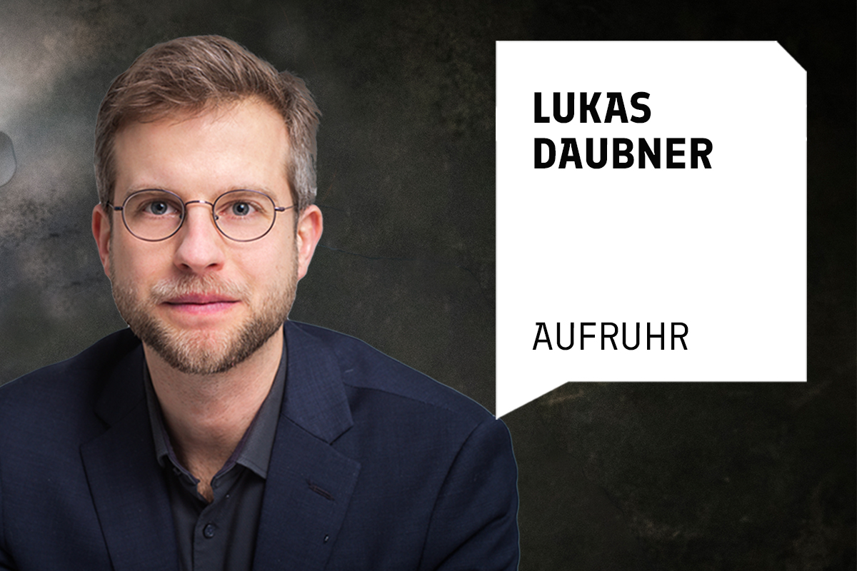 Die deutsche Chemieindustrie hat ihre CO₂-Emissionen seit den 1990er-Jahren deutlich gesenkt – und steht dennoch vor gewaltigen Herausforderungen auf dem Weg zur Klimaneutralität. Im Interview mit dem Magazin AufRuhr erklärt Lukas Daubner, warum grüner Wasserstoff, erneuerbarer Strom und CO₂-Nutzung entscheidend sind – und was politisch jetzt passieren muss.