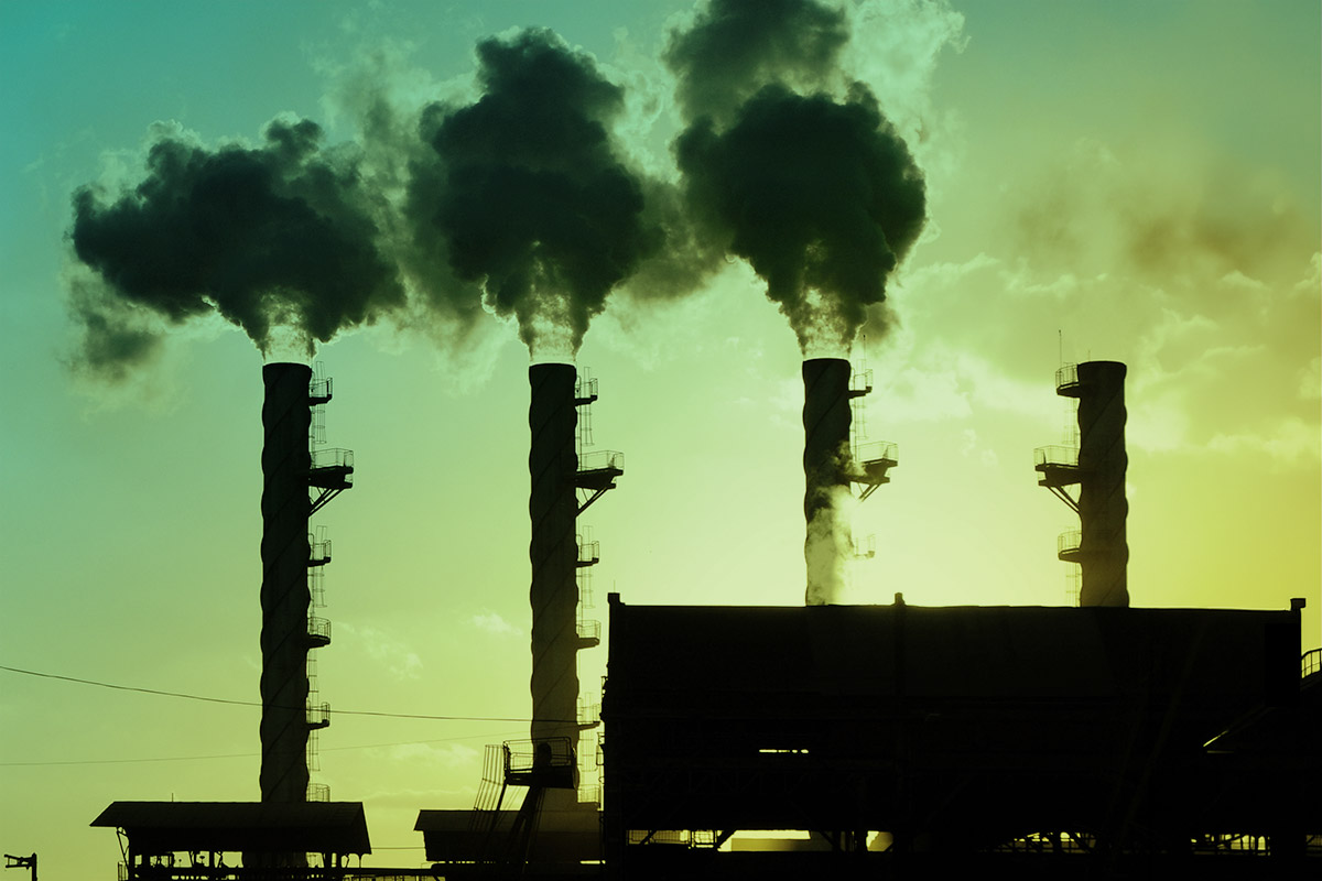 Ohne kurzfristige Fortschritte in der Umsetzung konkreter Projekte könnte CDR politisch&nbsp;scheitern. Das voranschreitende „climate backsliding“ – die strategisch vorangetriebene Abschwächung und Rückabwicklung von Klimapolitik – droht die politische Grundlage für&nbsp;CO2-Entnahme (Carbon Dioxide Removal, CDR) auszuhöhlen, argumentiert der CDR-Experte Felix Schenuit von der Stiftung Wissenschaft und Politik in diesem Beitrag.