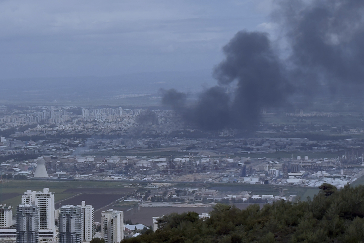 Warum stößt Israels Vorgehen gegen den Iran in Deutschland auf so wenig Verständnis? Fehlende Empathie und moralische Selbstgewissheit blenden die realen Bedrohungen aus, warnt Ralf Fücks in seinem Text, der zunächst in der Wochenzeitung Jüdische Allgemeine erschien.