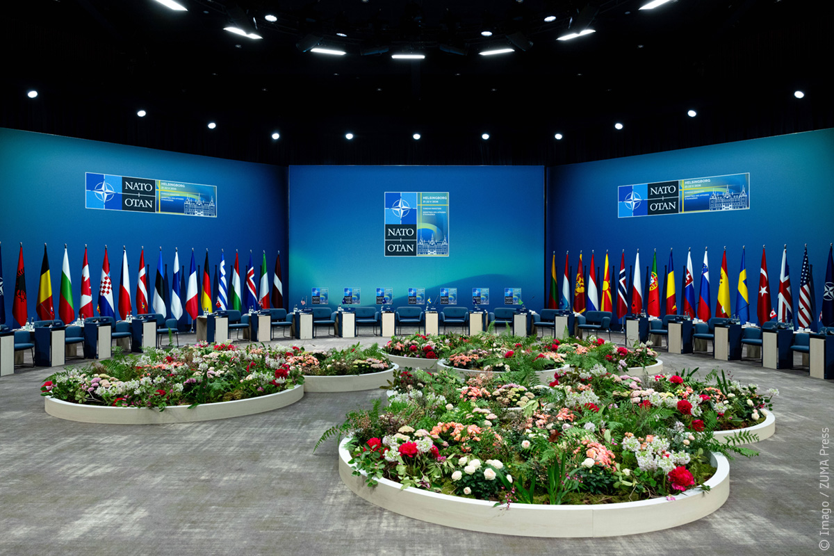 Die Ukraine startet durch militärische Erfolge und die Abwahl von Viktor Orbán gestärkt in die Saison der Spitzentreffen mit G7-, EU- und NATO-Gipfel. Doch Europa und die Uk-raine müssen das offene Zeitfenster unbedingt nutzen, um sicherheitspolitische Tatsa-chen zu schaffen. Denn bereits 2027 droht Europa eine noch tiefere Spaltung, analysiert Simon Schlegel.