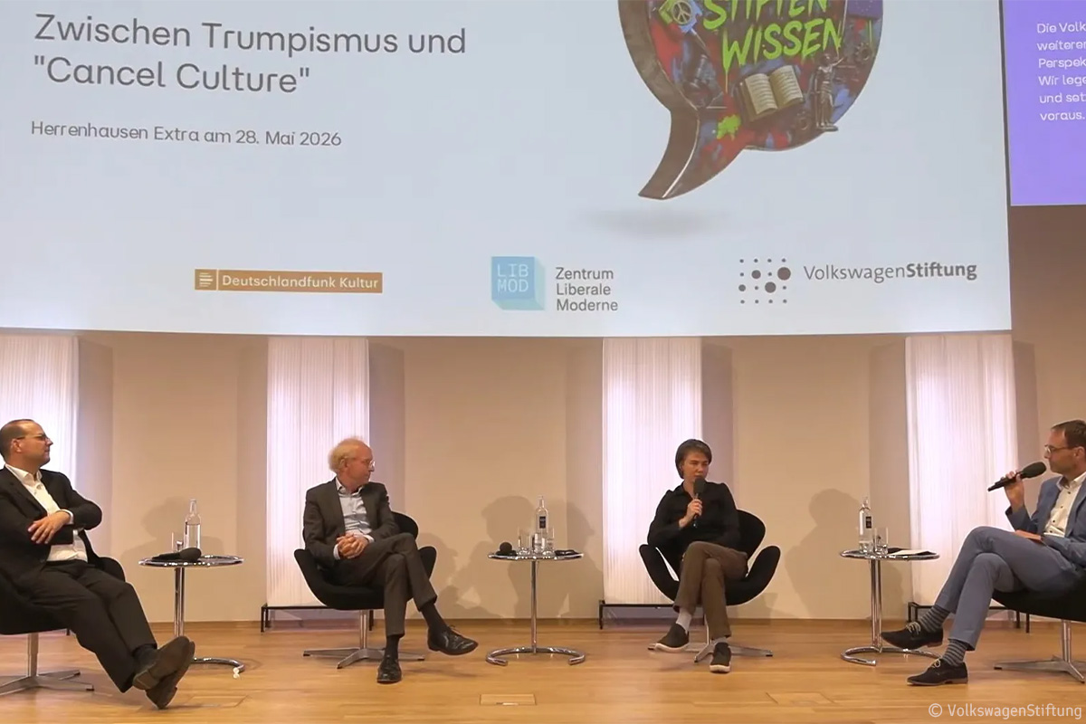 Trump an der Macht in den USA, Rechtspopulisten auf dem Vormarsch in Deutschland und anderen europäischen Ländern – gerät die Freiheit der Wissenschaft auch bei uns immer stärker unter Druck? Darüber sprachen Expert:innen aus Forschung, Verwaltung und Politik am 28. Mai.