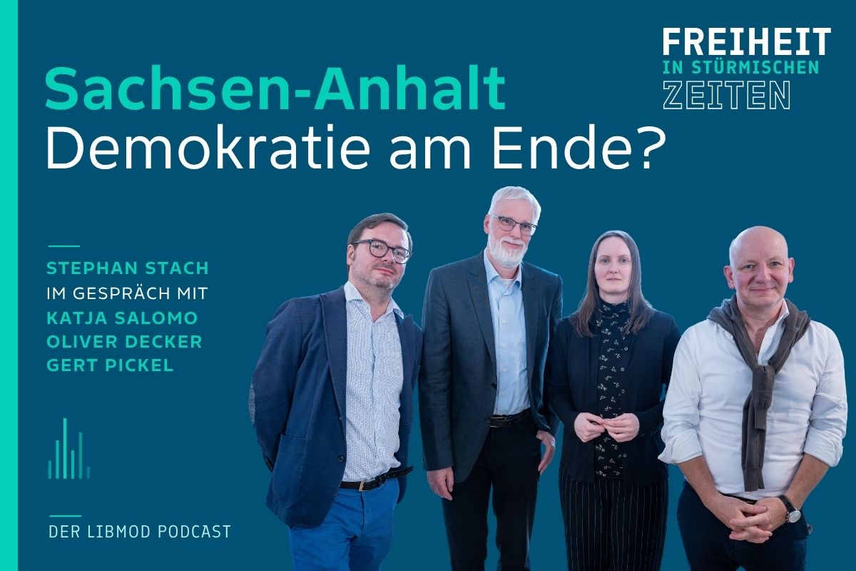 43,8 Prozent der Wählerinnen und Wähler stimmten bei den Landtagswahlen in Sachsen-Anhalt für die AfD. Gleichzeitig machten so viele Menschen wie nie bei einer Landtagswahl von ihrem demokratischen Wahlrecht Gebrauch. Bemerkenswert auch: Auch in Sachsen-Anhalt findet eine Mehrheit von 87 Prozent, Demokratie sei die beste Staatsform. Was für ein Demokratieverständnis steckt hinter diesem Wählerverhalten?